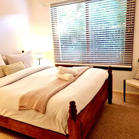 3 Bdrm 2 Bthrm House Close To Canberra Cbd & Anu Exterior photo